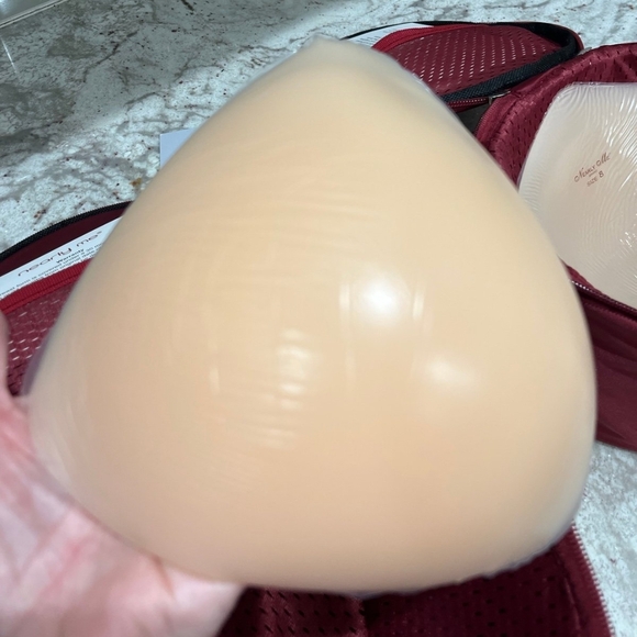 Nearly Me Symmetrical Equalizer Breast Prothesis - Picture 3 of 7